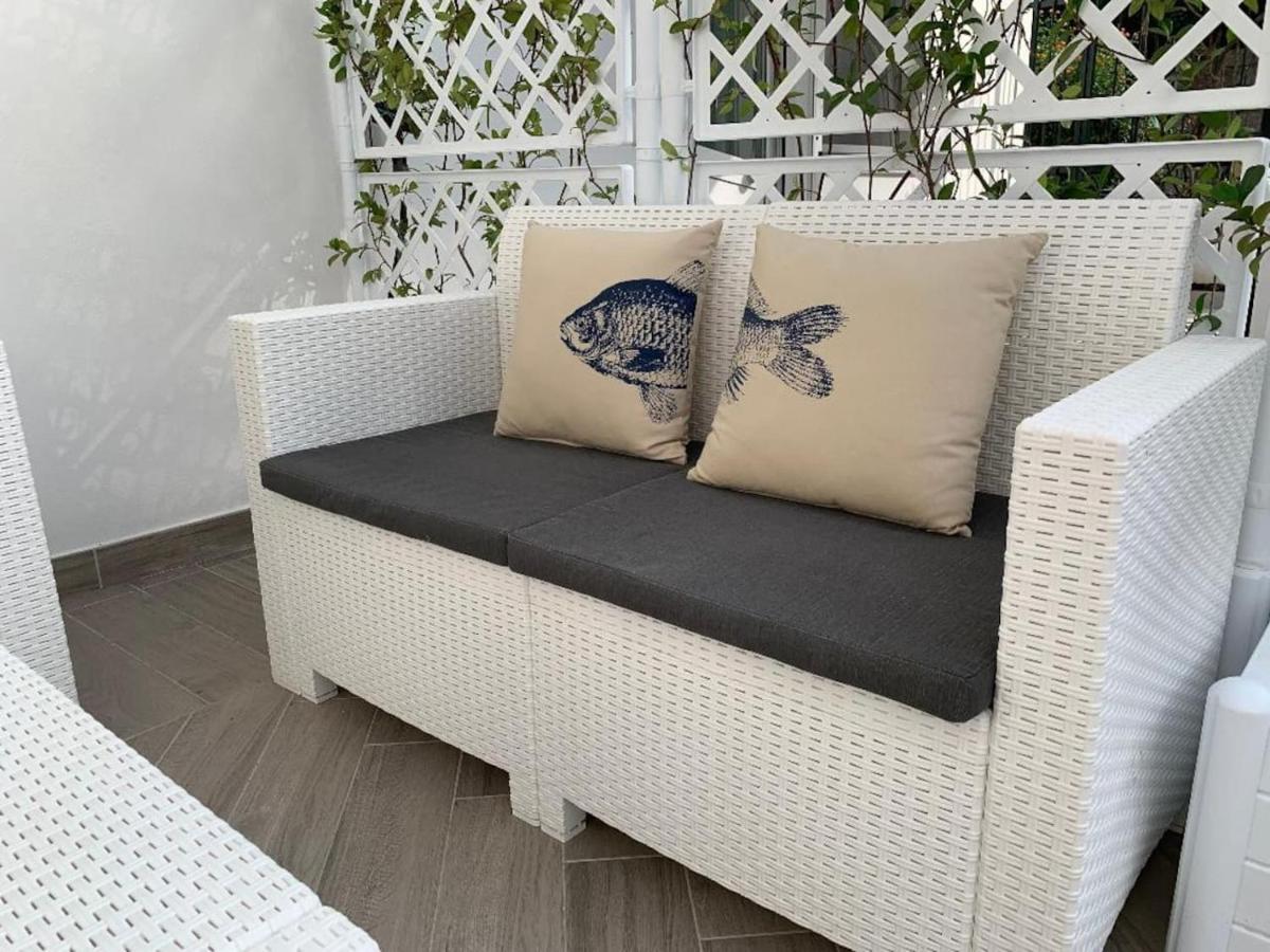Villa Spring Apartments Meta Luaran gambar