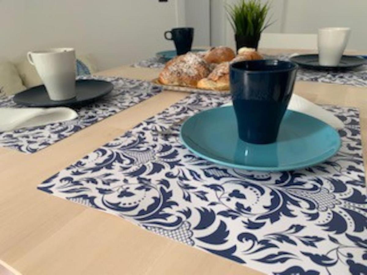 Villa Spring Apartments Meta Luaran gambar